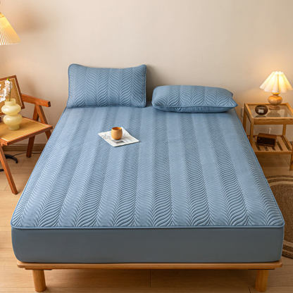 Pet-Friendly Waterproof Quilted Fitted Sheet Mattress Cover with Hinged Stitching Design