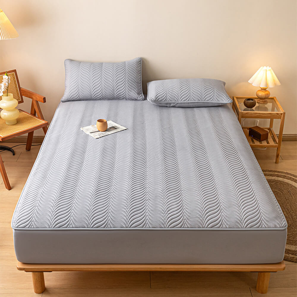 Pet-Friendly Waterproof Quilted Fitted Sheet Mattress Cover with Hinged Stitching Design