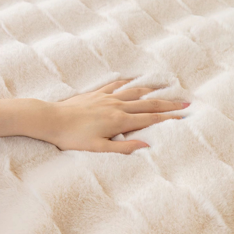 Fuzzy Anti-slip Cosy Plush Furniture Protector Sofa Cover