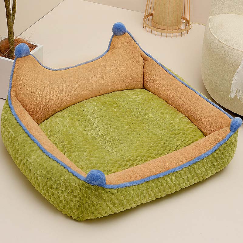 Stylish Warm Crown Dog Bed with Reversible Cushion