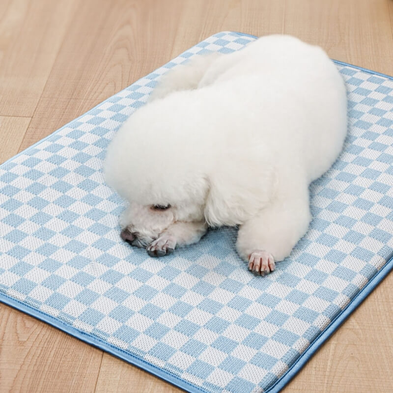 Chequerboard Ice Silk Dog Cooling Sleeping Mat
