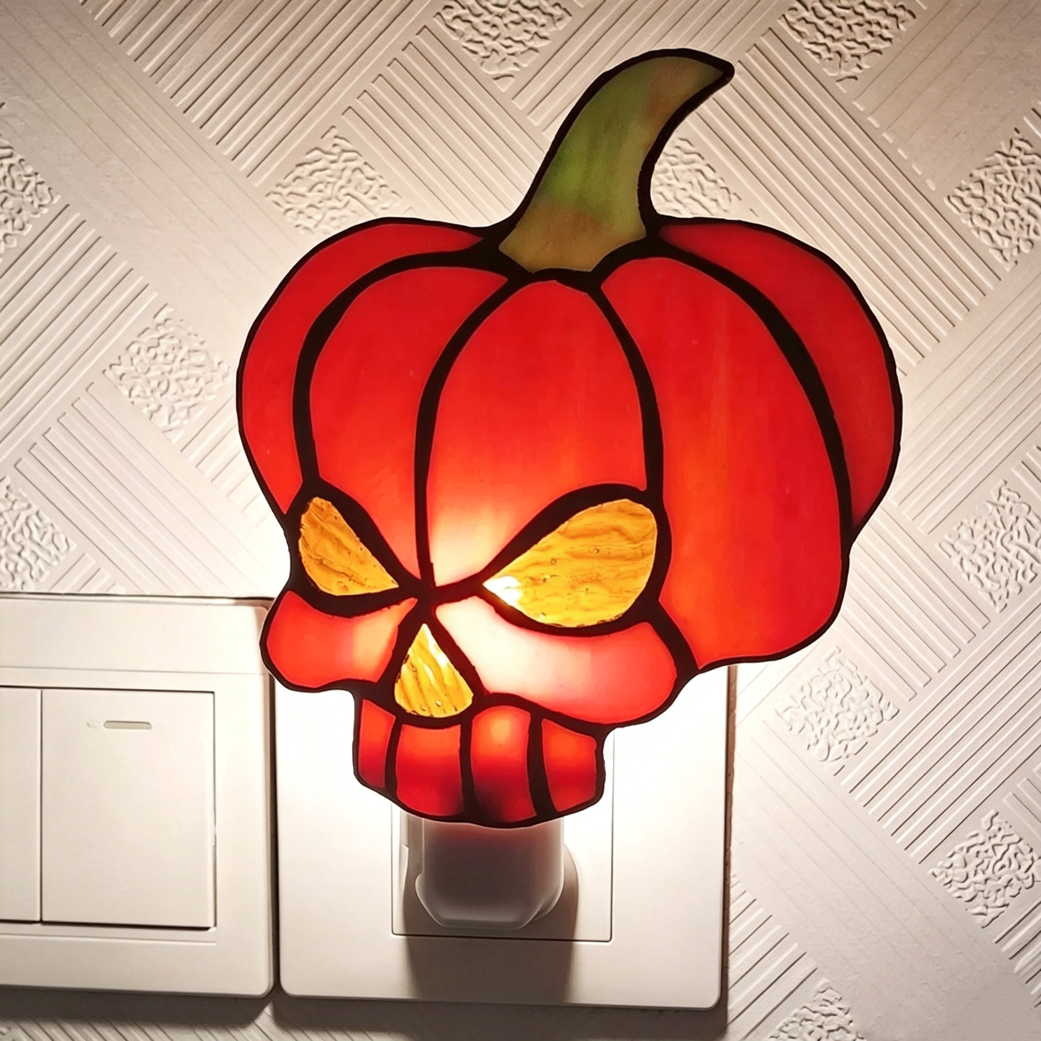 Skull Pumpkin Stained Glass Night Light – Colorful Halloween Plug-In Lamp & Everyday Home Décor