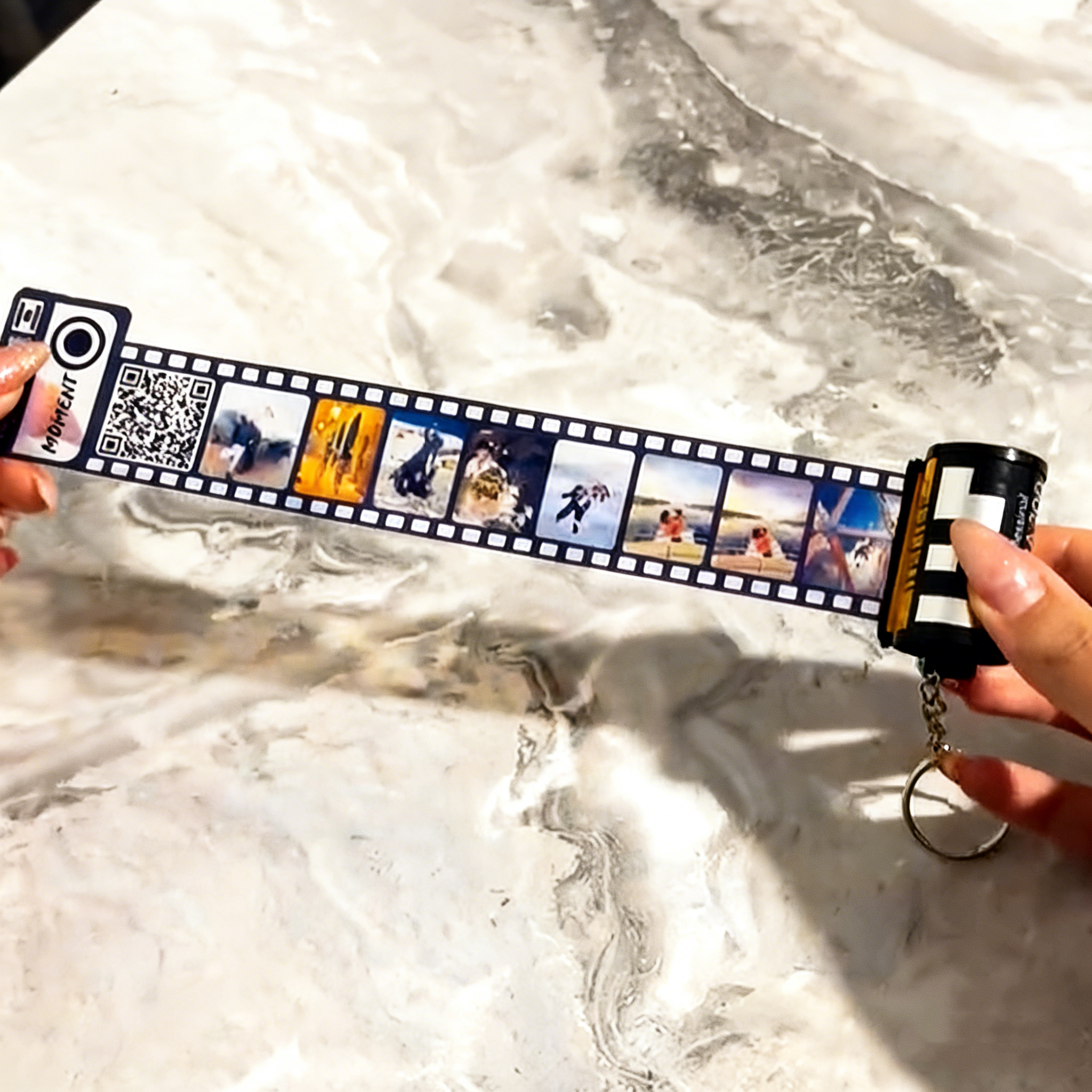 Custom Photo QR Code Keychain Camera Roll Keychain Multiphoto Unique Gifts Best Gift for Valentine's Day