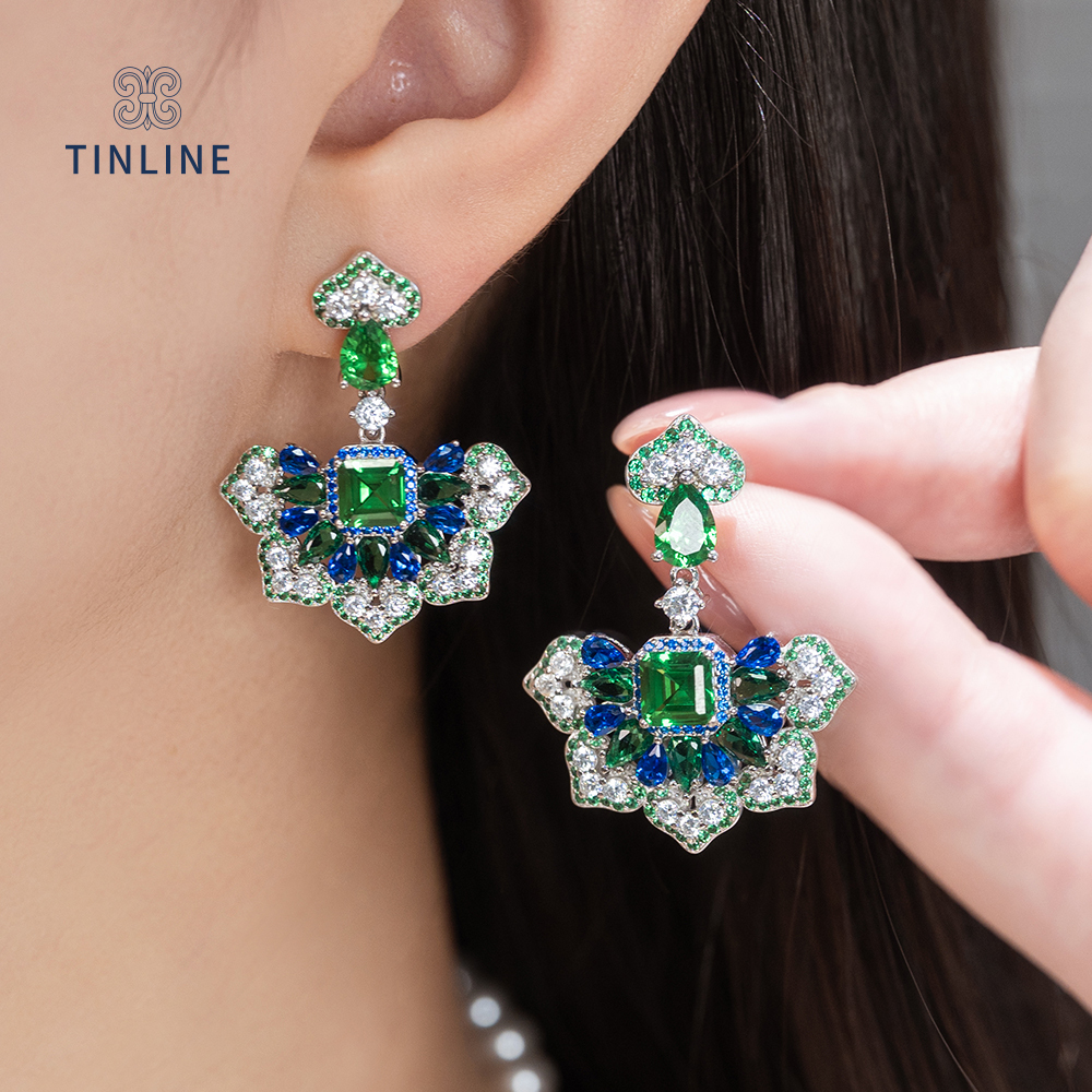 Melody Of Eight Directions Drop Earrings