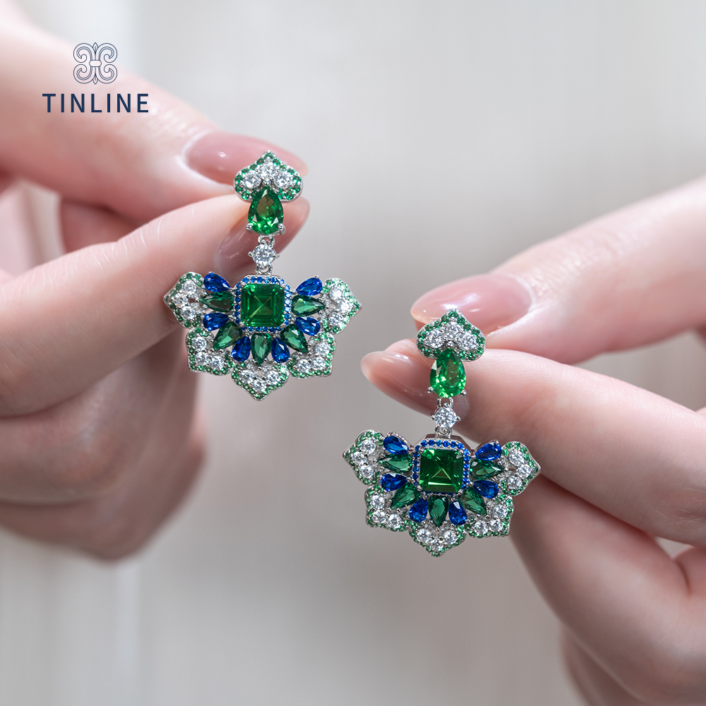 Melody Of Eight Directions Drop Earrings