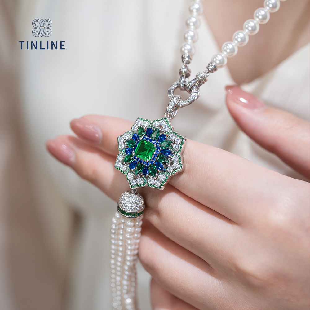 Melody Of Eight Directions Necklace