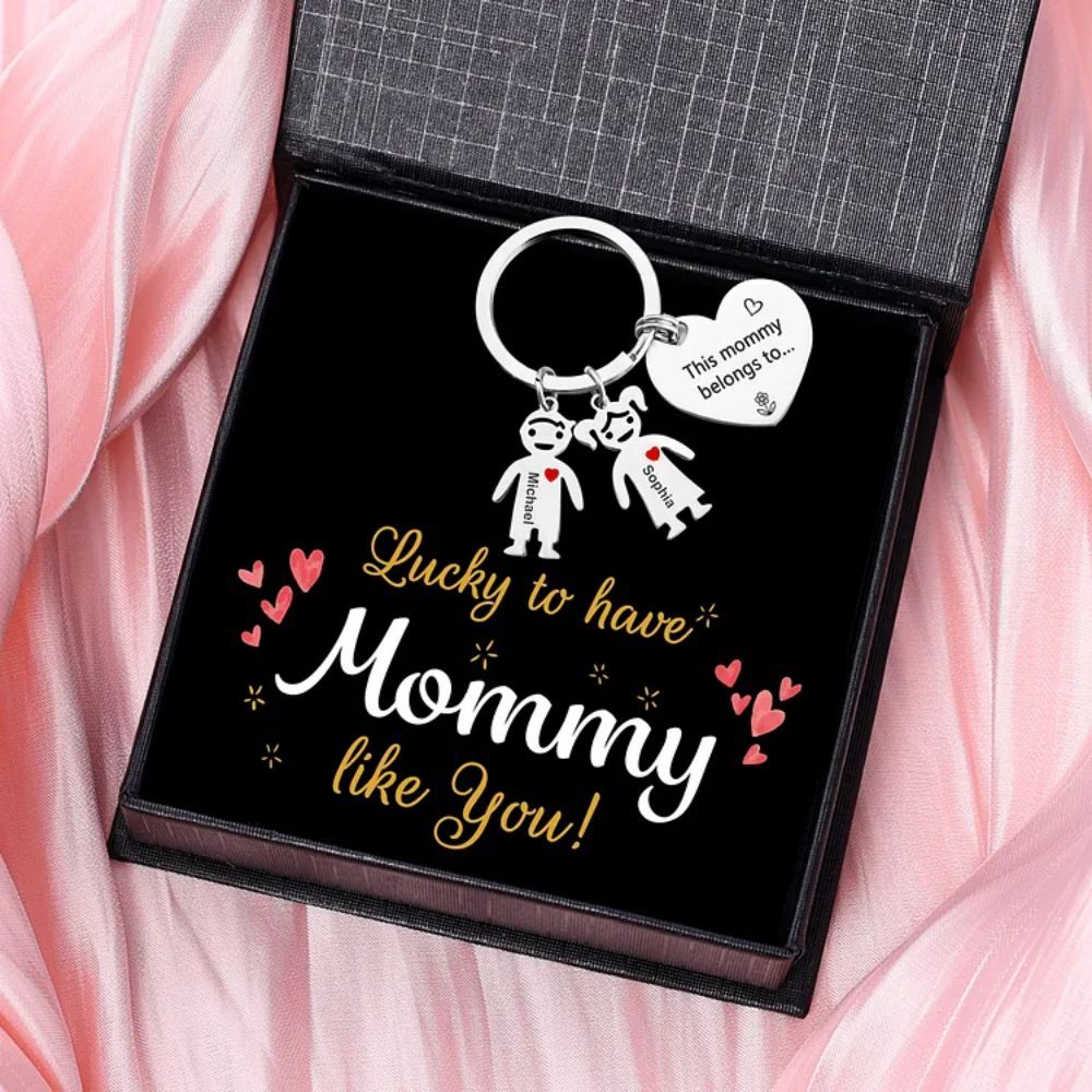 Custom Engraved Heart Keychain Boy Girl Keychain Mother's Day Gifts