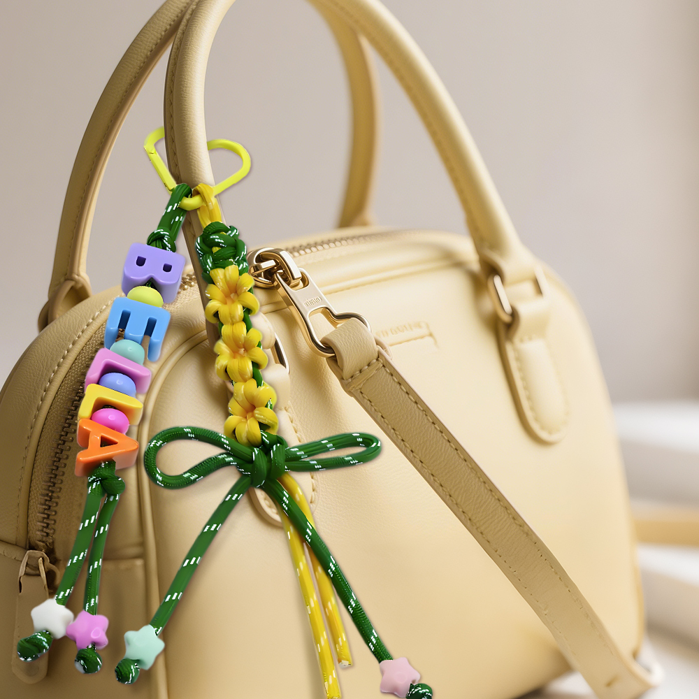 Custom Bag Charm Name Tag With Tassel-Random Color Acrylic Letters for Beach Bag,Backpack,Bag Charm With Kids Name,Personalized Name Tag