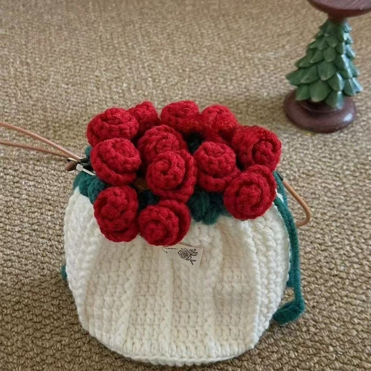 Knitted Rose Bouquet Bag Woven Bucket Bag Finished Hand-woven Flower Bouquet Gift For Mother And Girlfriend