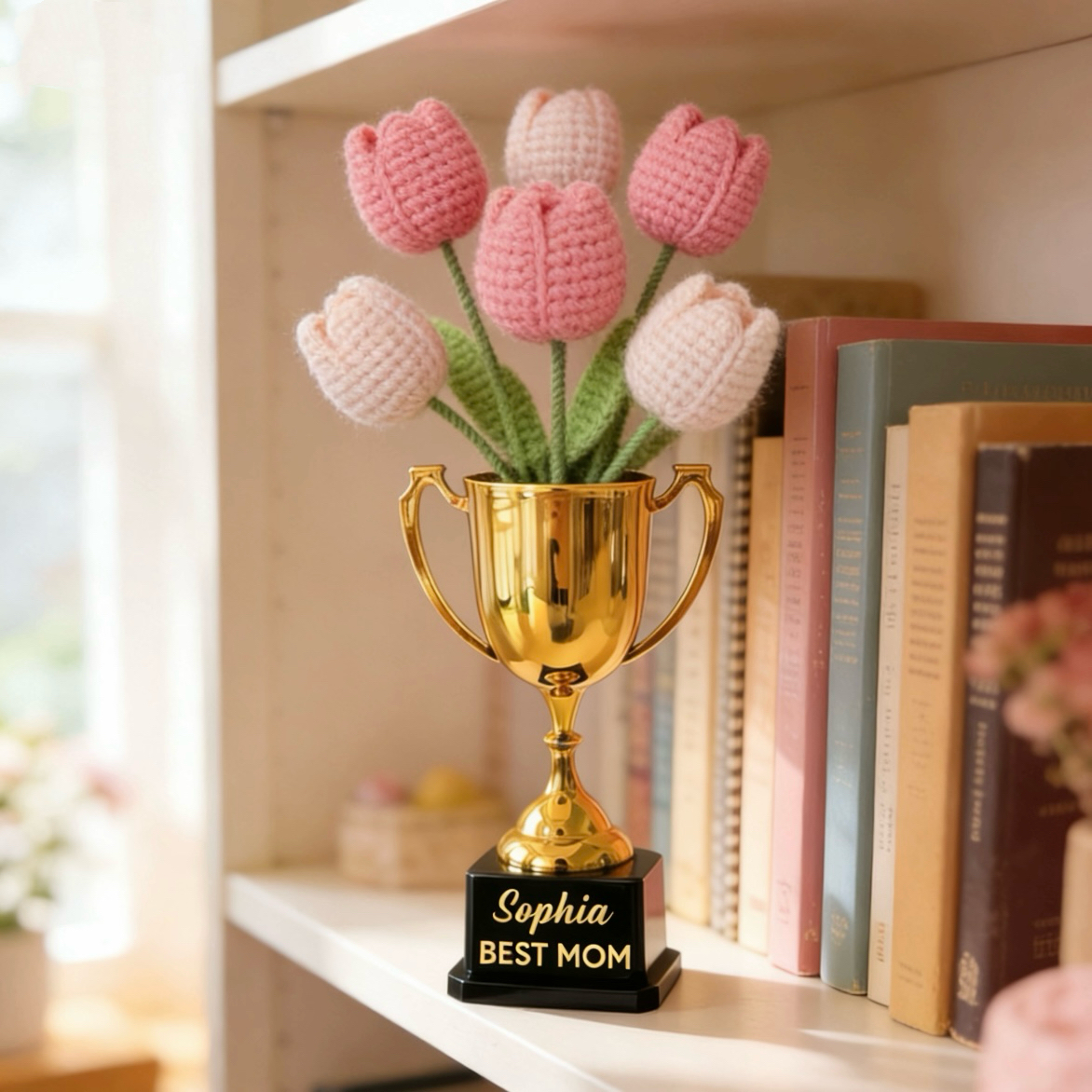 Personalized BEST MOM Trophy with Custom Name Knitted Flower Bouquet Mother’s Day Gift for Mum from Daughter or Son
