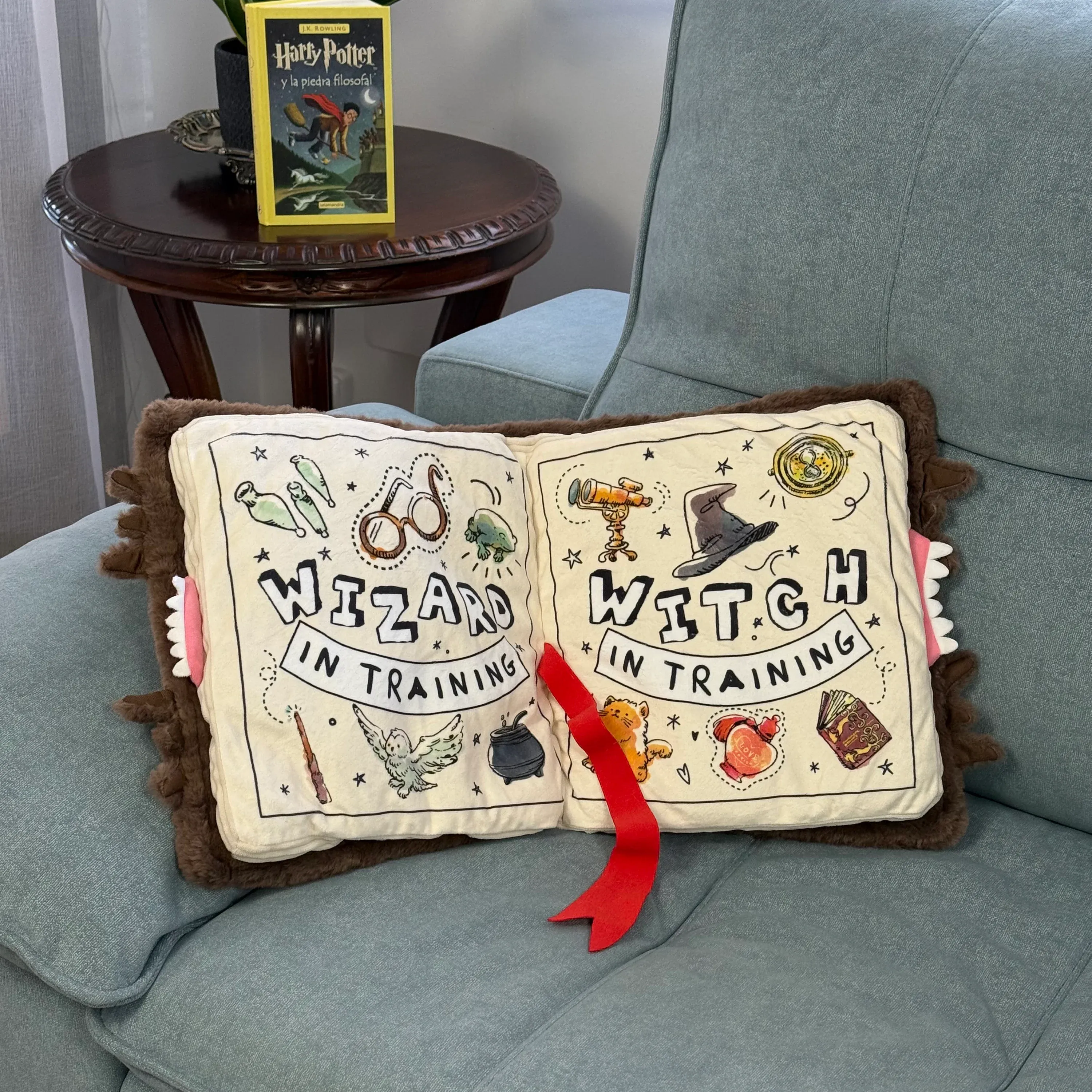 Fantasy Creature Plush Pillow | Soft Enchanted Book Style Throw Cushion 商品缩略图