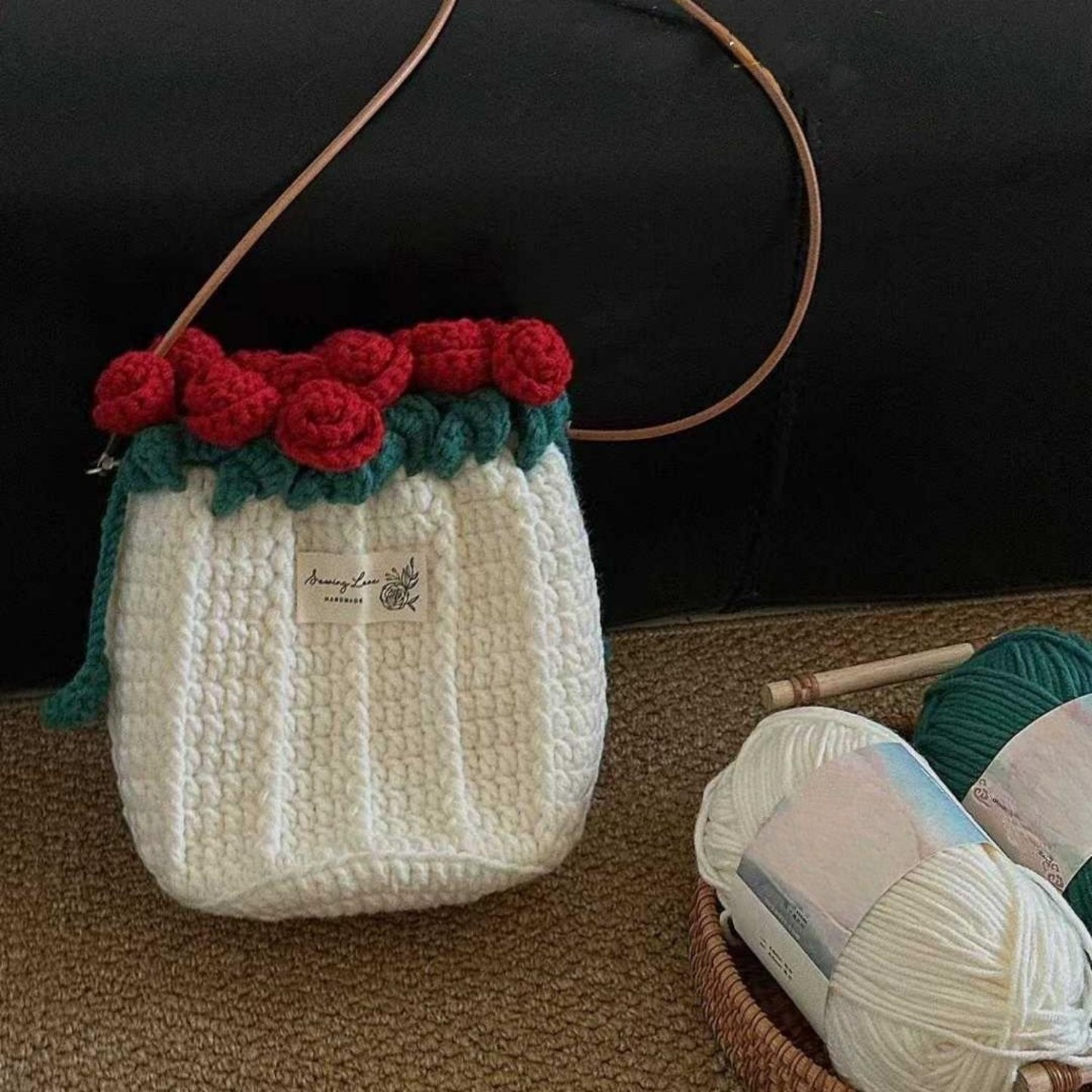 Knitted Rose Bouquet Bag Woven Bucket Bag Finished Hand-woven Flower Bouquet Gift For Mother And Girlfriend