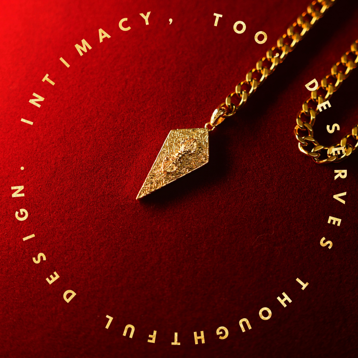Knight’s Shield Slip Chain Choker – Gold Edition