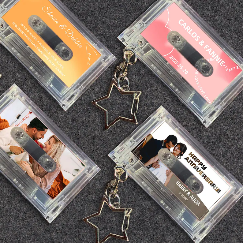 Custom NFC Cassette Keychain: Personalized Music Gift for Couples