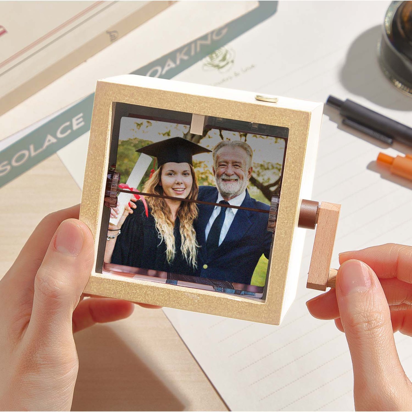 Custom Photo Flipbook Frame Animation Machine Mechanical Hand-cranked Photo Album with Light Graduation Gifts for Her