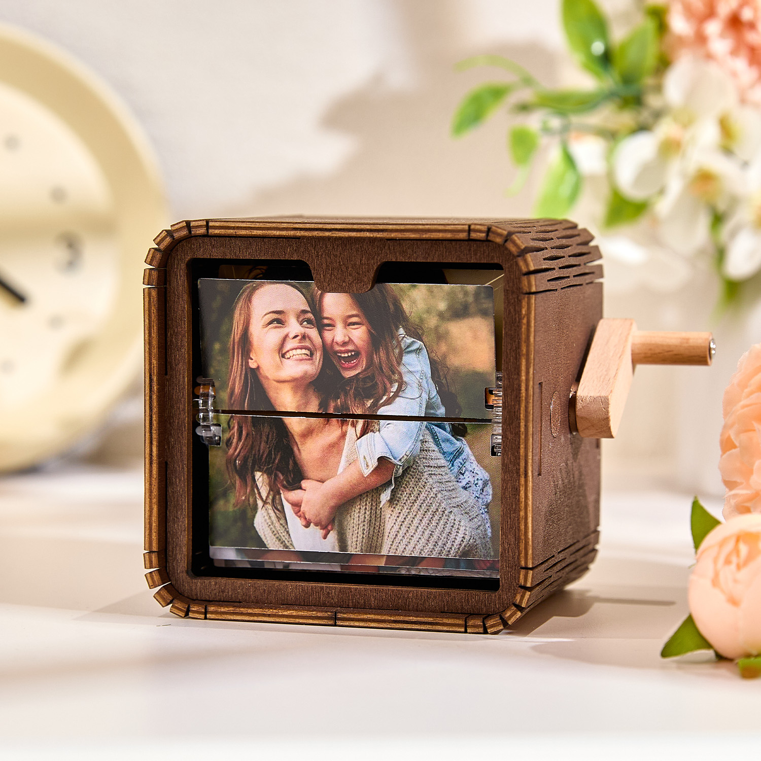 Custom 16 Photos Music Flipbook Frame Animation Machine Mechanical Hand Cranked Photo Album with Light Halloween Gift
