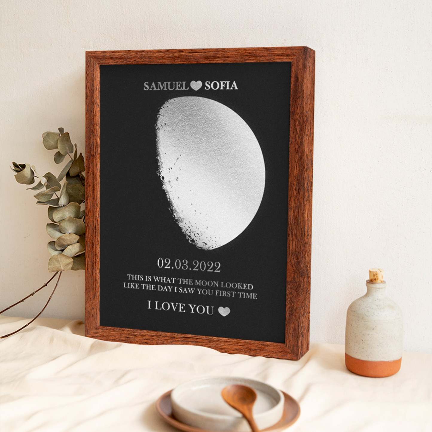 إطار خشبي مطبوع عليه رقائق معدنية مخصصة لطور القمر، اسم شخصي وهدية عائلية نصية