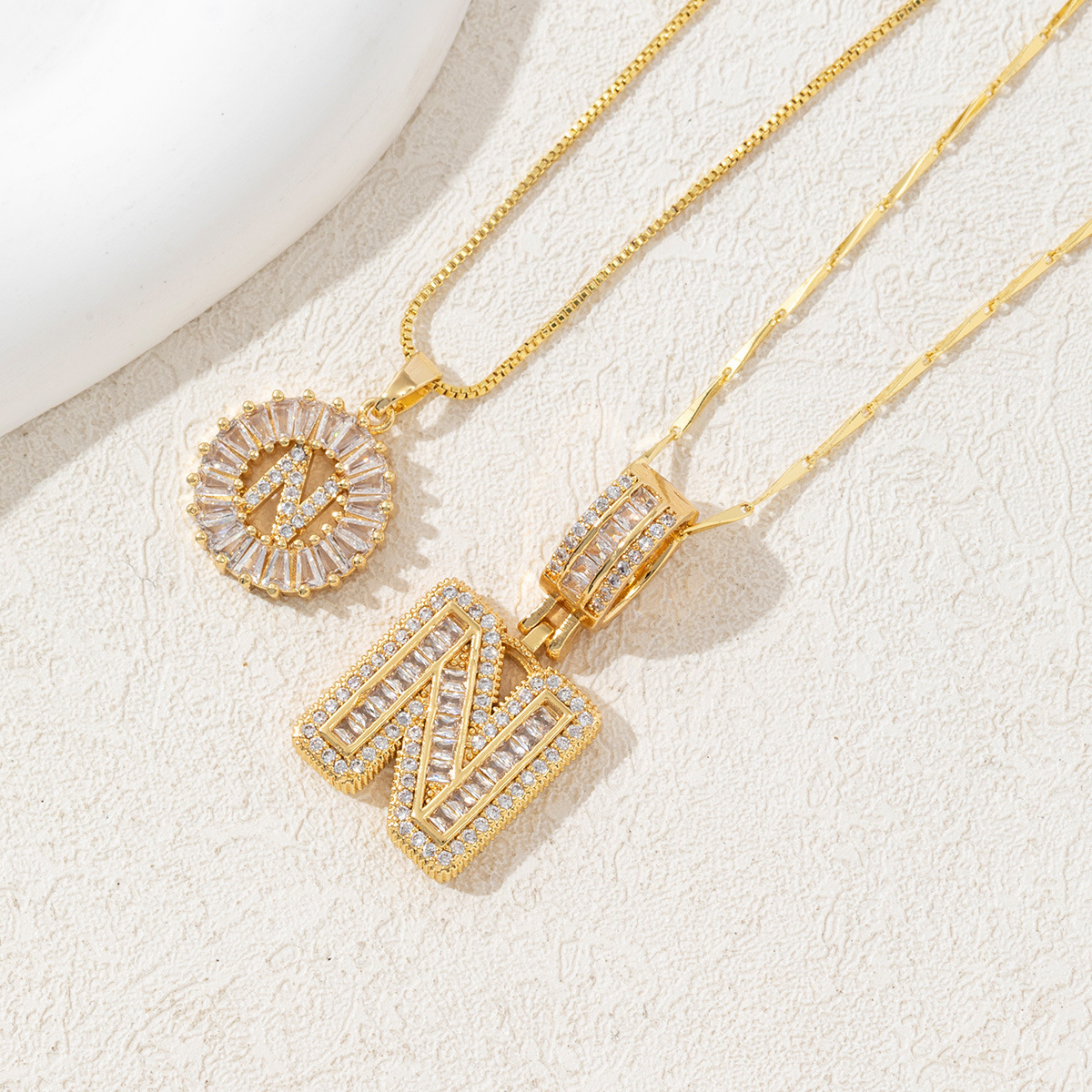 Letter Necklace 14k Gold Plated Bling Dainty Necklaces Trendy Chunky Custom Name Necklace Personalized Round Circle Pendant Zirconia Letters Name Crystal Jewelry Gifts for Women