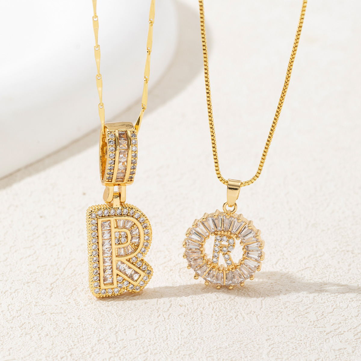 Letter Necklace 14k Gold Plated Bling Dainty Necklaces Trendy Chunky Custom Name Necklace Personalized Round Circle Pendant Zirconia Letters Name Crystal Jewelry Gifts for Women