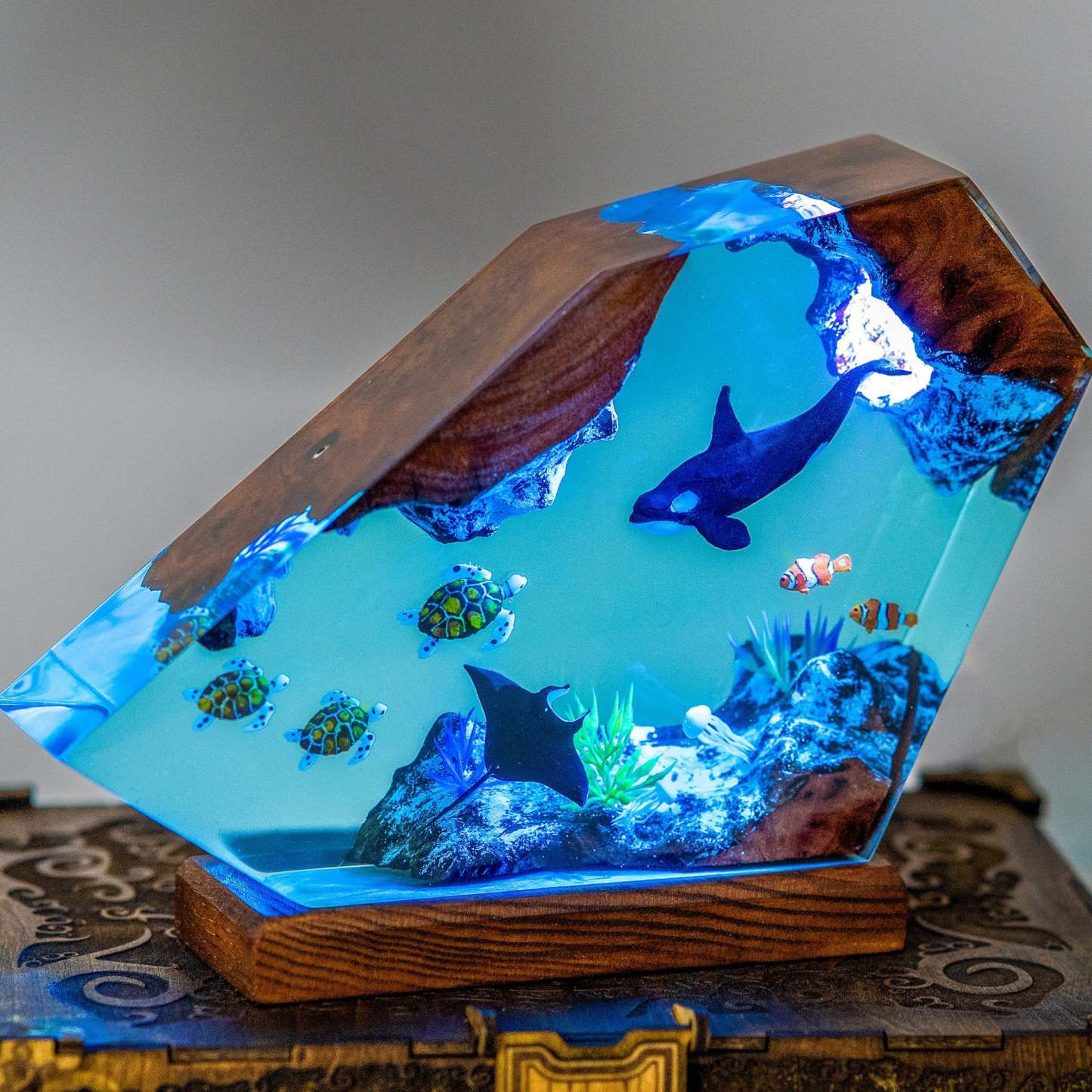 Art Resin Lamp Night Light Killer Whale and Sea Turtle Home Decor Gift Unique Birthday Gift Ideas - soufeelus