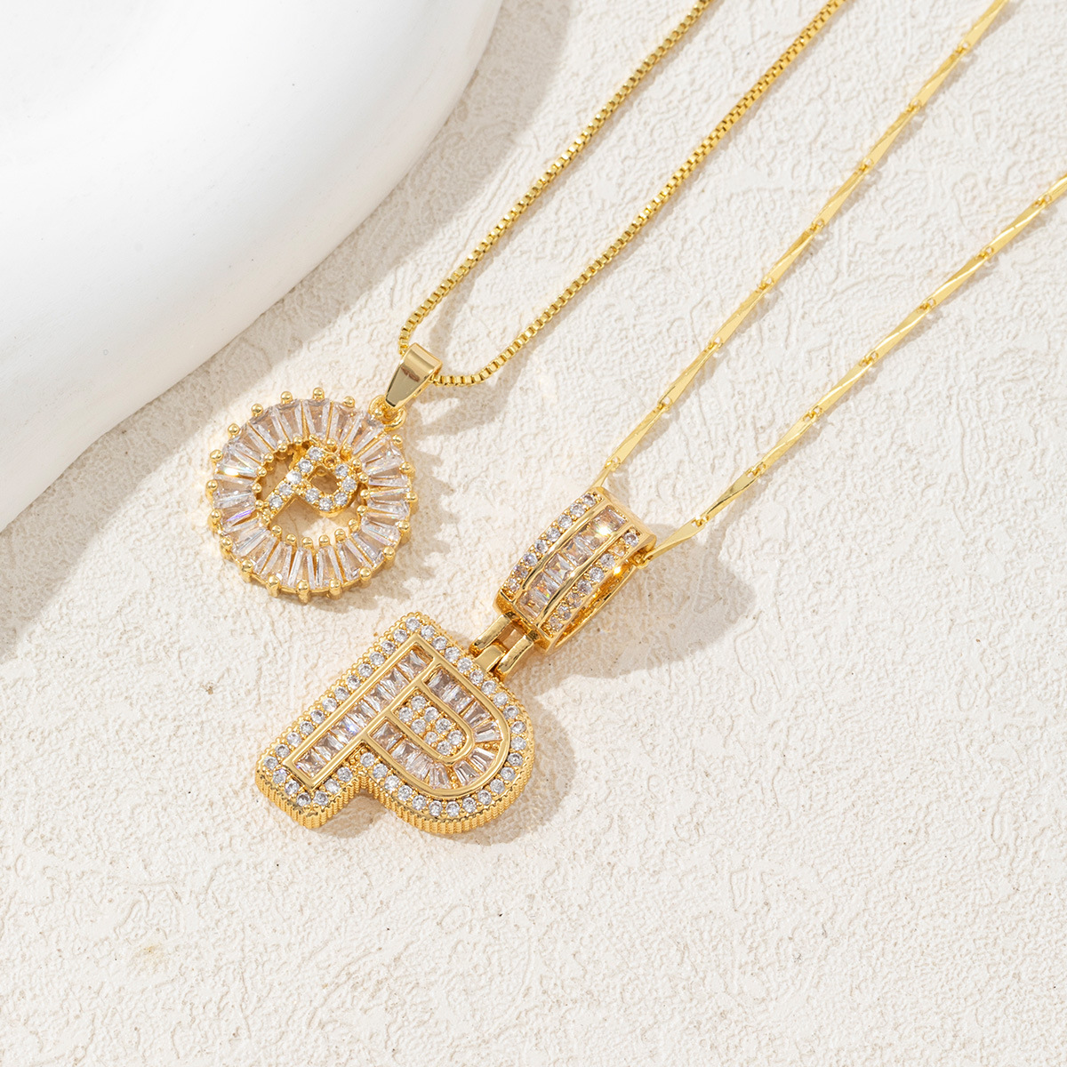 Letter Necklace 14k Gold Plated Bling Dainty Necklaces Trendy Chunky Custom Name Necklace Personalized Round Circle Pendant Zirconia Letters Name Crystal Jewelry Gifts for Women