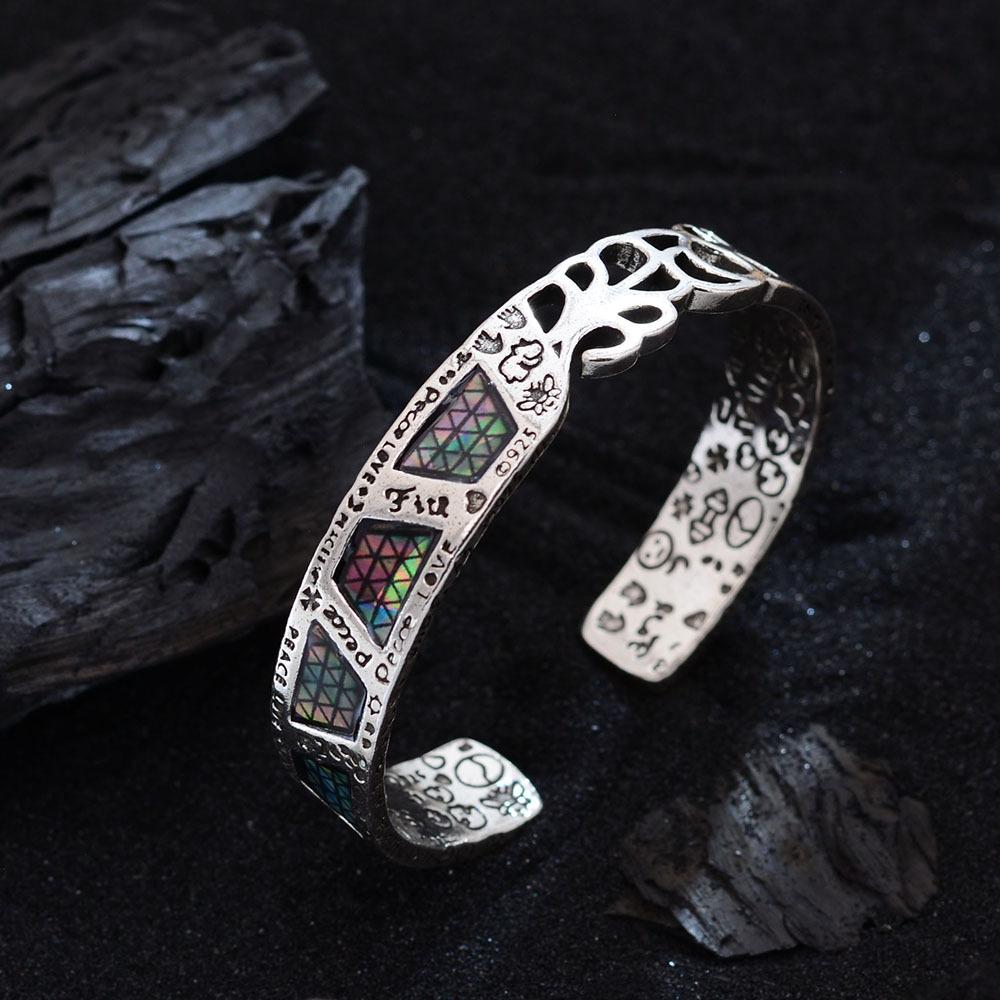 Vintage Geometric Graffiti Totem Open Cuff Bangle Retro Silver Tone Carved Cuff Bracelet Unisex Ethnic Tribal Streetwear Jewelry for Women & Men