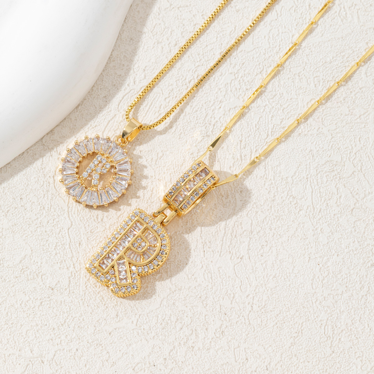 Letter Necklace 14k Gold Plated Bling Dainty Necklaces Trendy Chunky Custom Name Necklace Personalized Round Circle Pendant Zirconia Letters Name Crystal Jewelry Gifts for Women