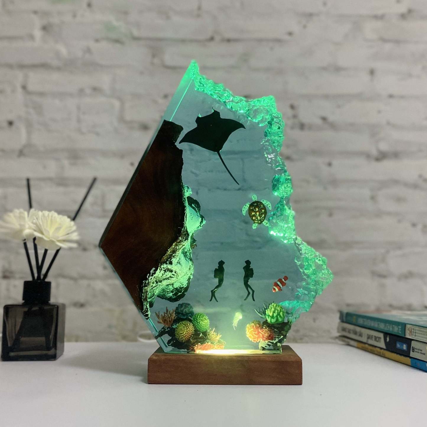 Manta Ray and Couple Diver Night Light Art Home Decor Unique Birthday Gift Ideas - soufeelus