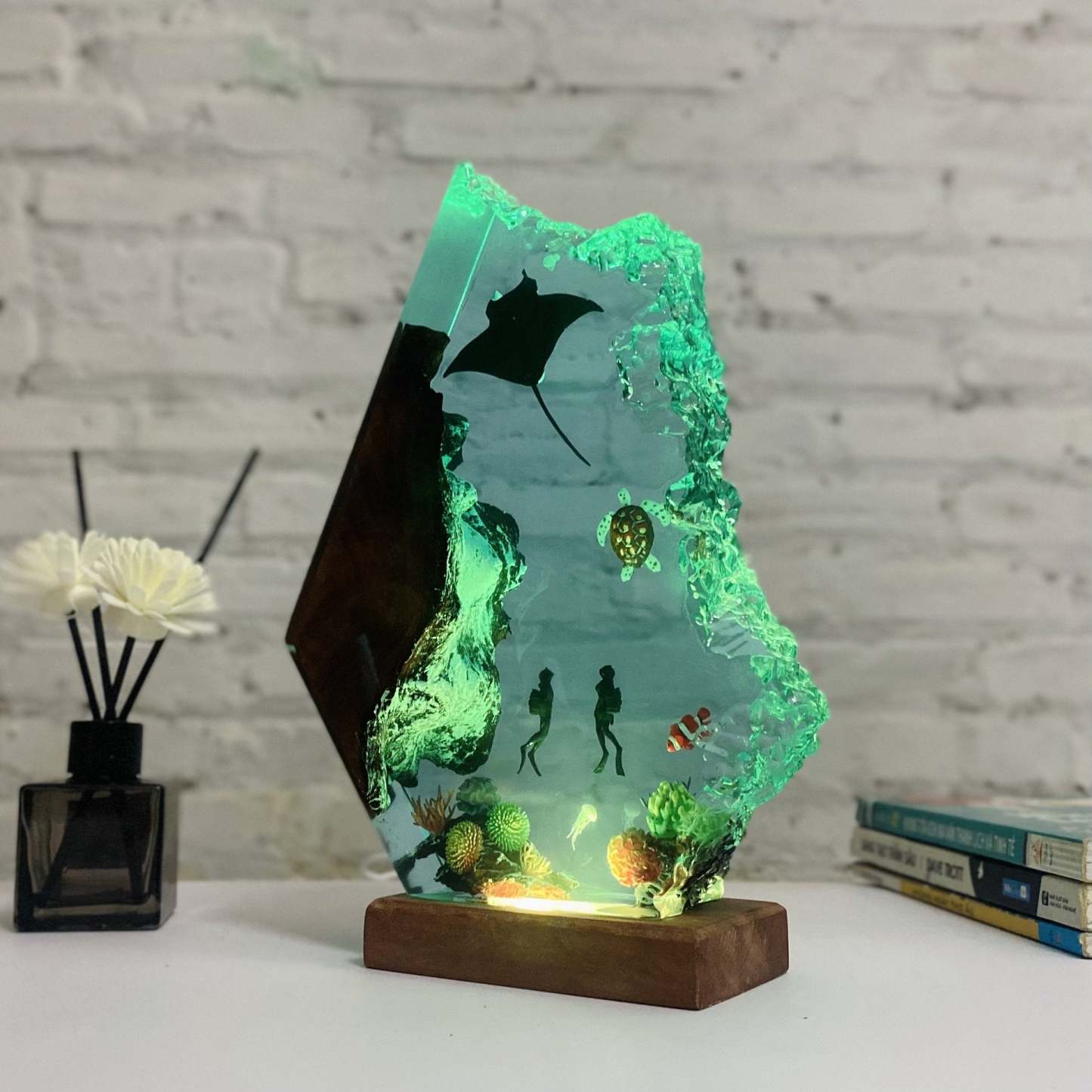 Manta Ray and Couple Diver Night Light Art Home Decor Unique Birthday Gift Ideas - soufeelus