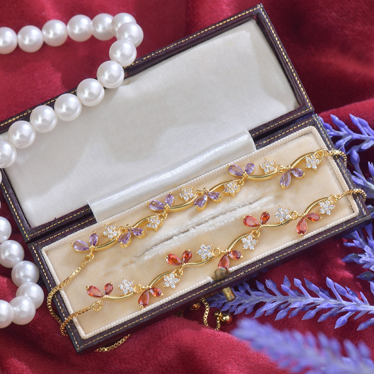 Elegant Zircon Leaf Bracelet – Adjustable Floral-Inspired Jewelry Gift for Her 商品缩略图