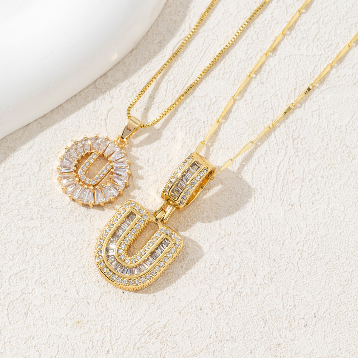 Letter Necklace 14k Gold Plated Bling Dainty Necklaces Trendy Chunky Custom Name Necklace Personalized Round Circle Pendant Zirconia Letters Name Crystal Jewelry Gifts for Women