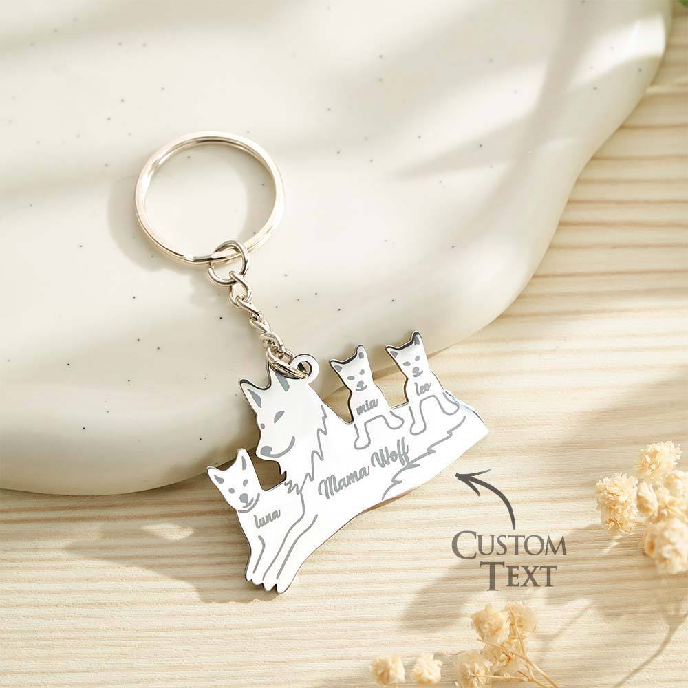 Personalized Wolf Keychain with Engraved Family Names Gift for Family - soufeelus