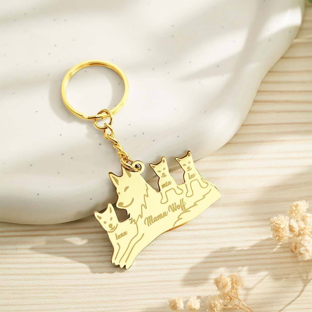 Personalized Wolf Keychain with Engraved Family Names Gift for Family - soufeelus