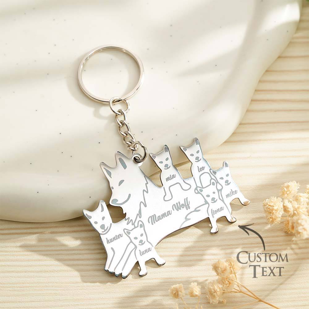 Personalized Wolf Keychain with Engraved Family Names Gift for Family - soufeelus