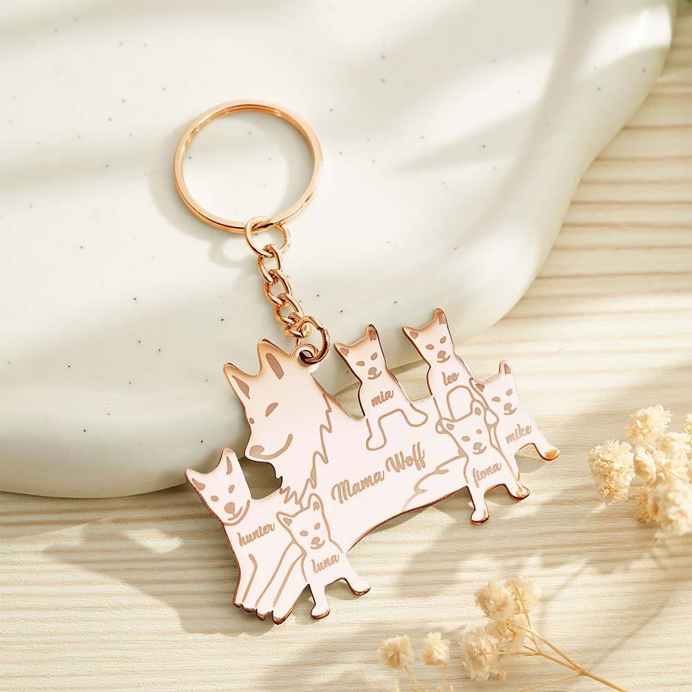 Personalized Wolf Keychain with Engraved Family Names Gift for Family - soufeelus