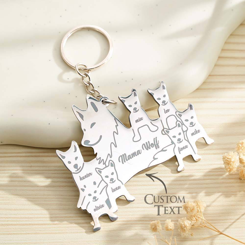 Personalized Wolf Keychain with Engraved Family Names Gift for Family - soufeelus