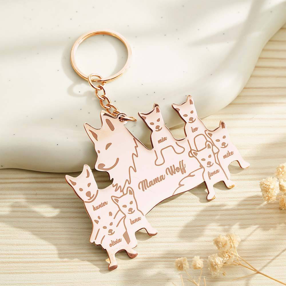 Personalized Wolf Keychain with Engraved Family Names Gift for Family - soufeelus