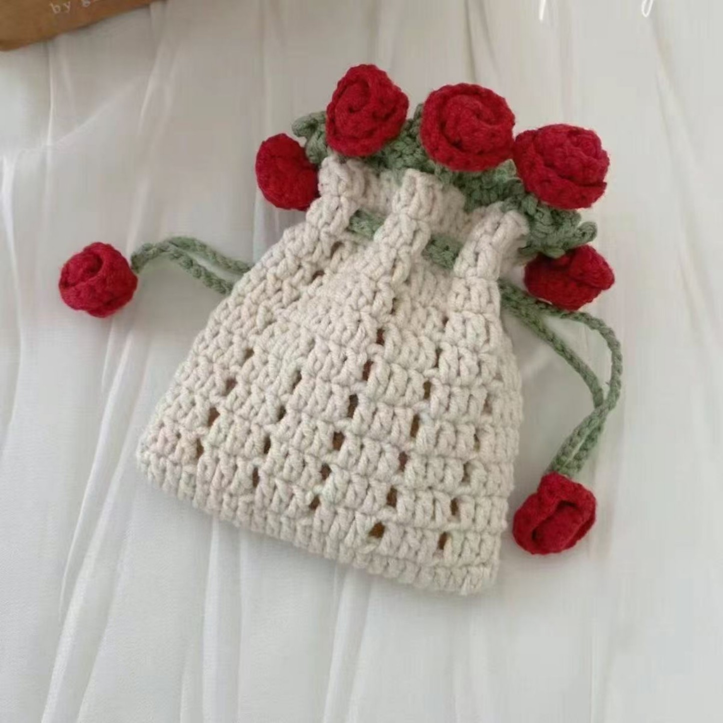 Knitted Rose Bouquet Bag Woven Bucket Bag Finished Hand-woven Flower Bouquet Gift For Mother And Girlfriend
