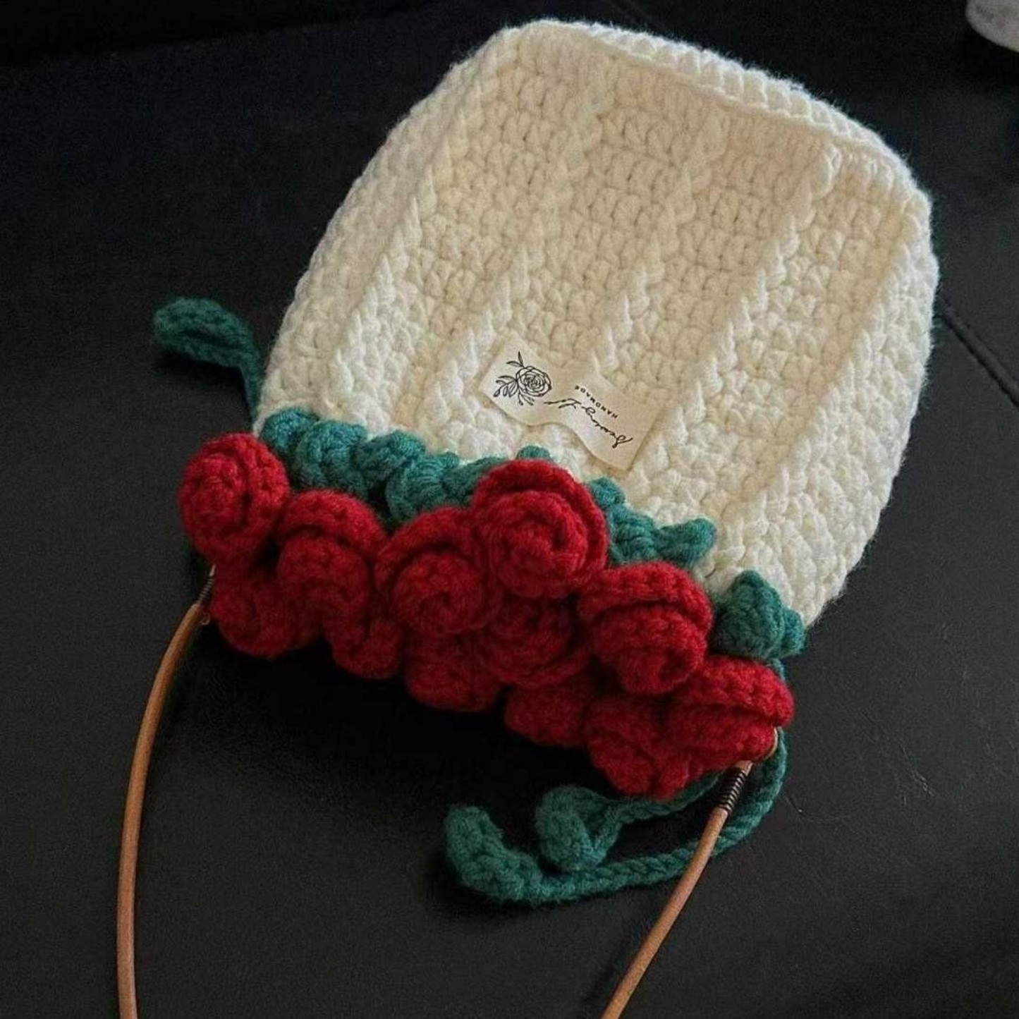 Knitted Rose Bouquet Bag Woven Bucket Bag Finished Hand-woven Flower Bouquet Gift For Mother And Girlfriend