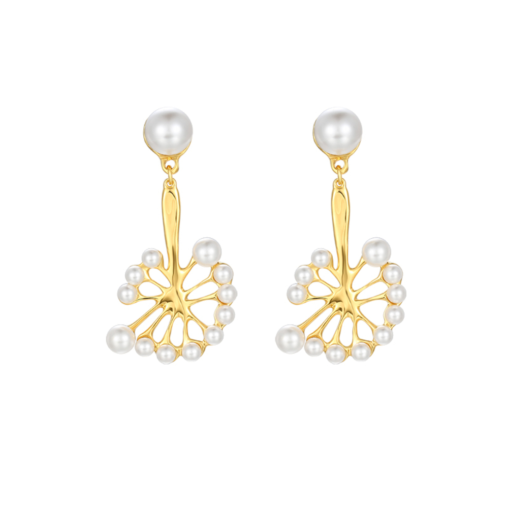 Dandelion Collection Single Flower With Thirteen Pearls Earrings
