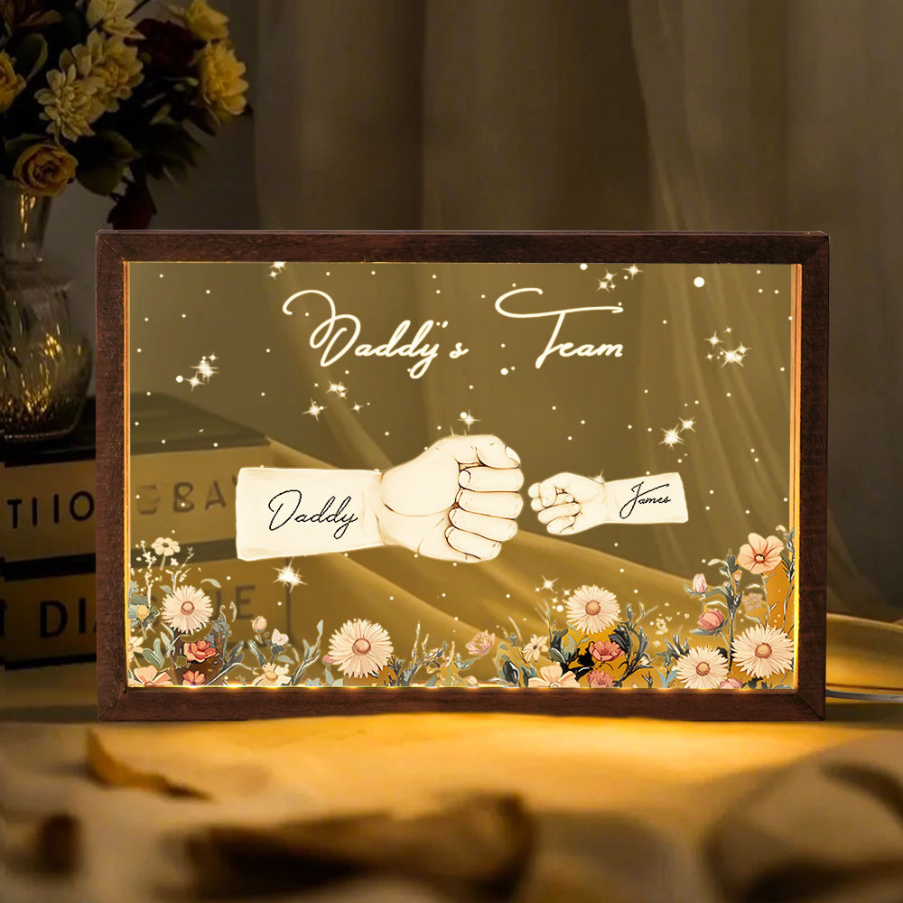 Personalized Fists Night Light Daddy's Team Wood Base Best Gift for Father's Day