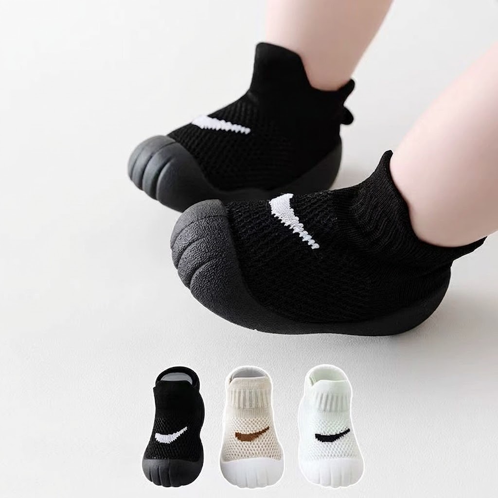 Baby Walking Shoes Smile Pattern Non-Slip Soft Sole Sock Shoes Breathable Mesh First Walker Shoes Anti-Drop Indoor Floor Shoes for Toddlers 0-3 Years