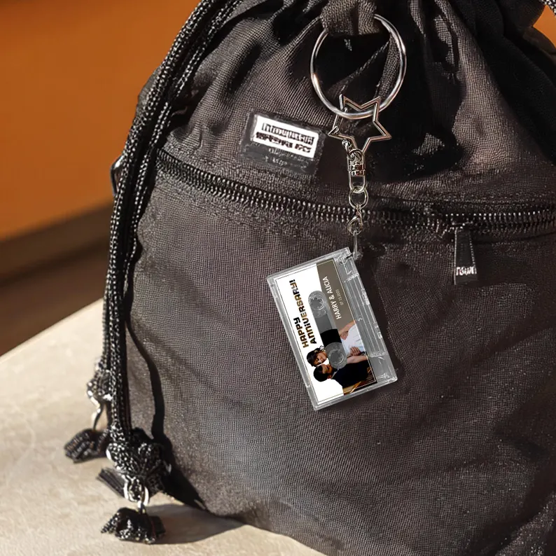 Custom NFC Cassette Keychain: Personalized Music Gift for Couples