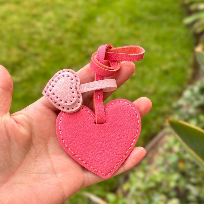 Personalized Genuine Leather Heart Bag Charm, Custom Purse Accessories, Cute Bag Charm, Gifts For Friends/Bridesmaids/Mom