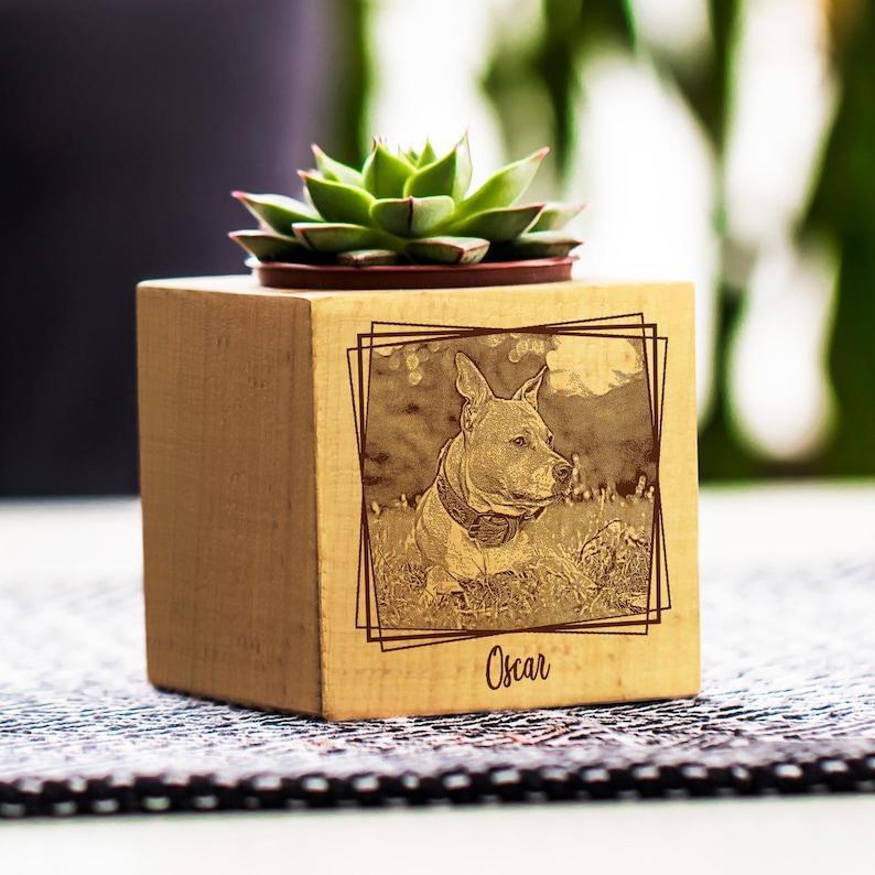 Custom Pet Portrait Planter, Dog Cat Mom Portrait, Wood Plant Pot, Pet Loss Gift, Pet Memorial Gift, Engraved Photo as Office Desk Decor.