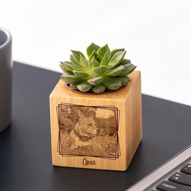 Custom Pet Portrait Planter, Dog Cat Mom Portrait, Wood Plant Pot, Pet Loss Gift, Pet Memorial Gift, Engraved Photo as Office Desk Decor.