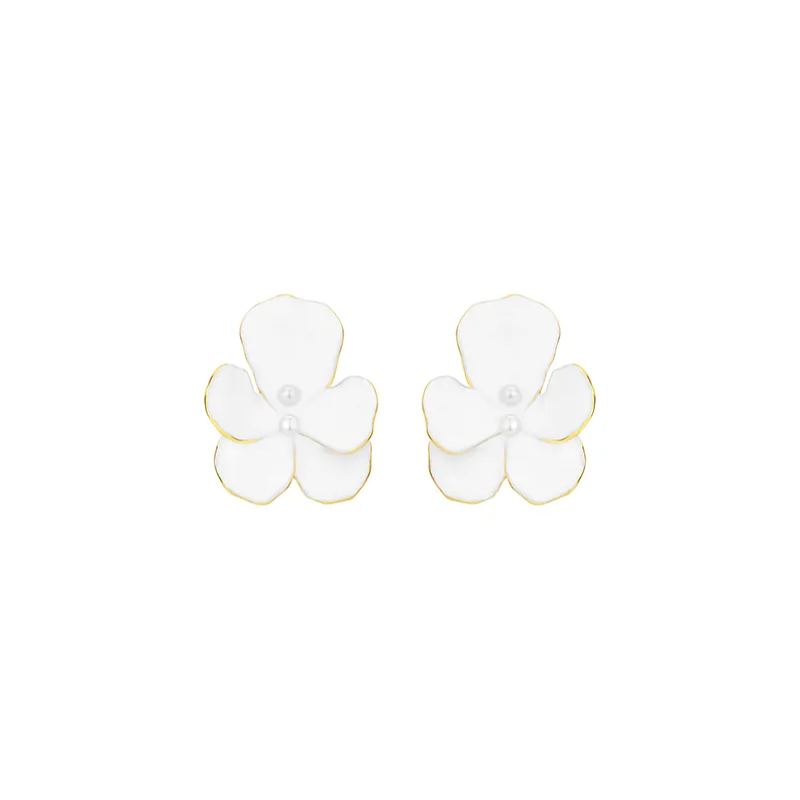 Pansy Collection Flower Shape White Earrings With Pearl