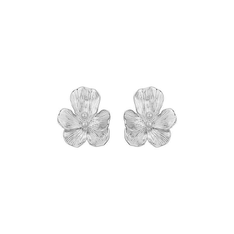 Pansy Collection Flower Shape Silver Earrings With Pearl