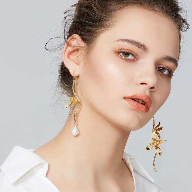 Orchids Collection Single Pearl Drop Earring With Four Petals