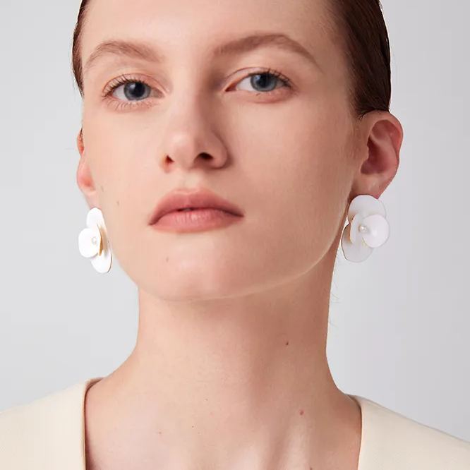 Corn Poppy Collection White Flower Pearl Earrings